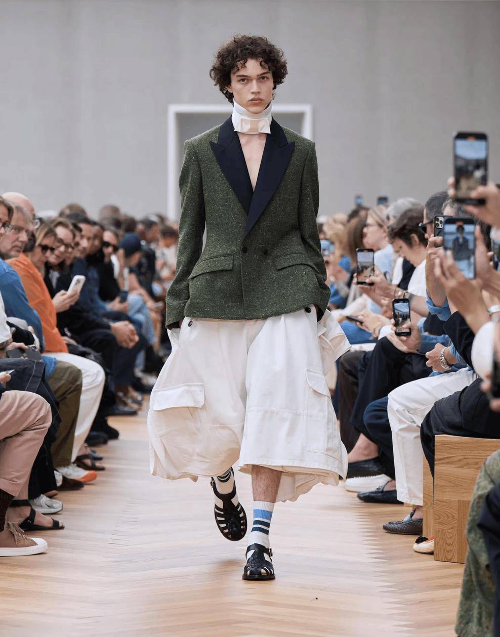 没垮但设计师要被榨干了开元棋牌appDior(图7)